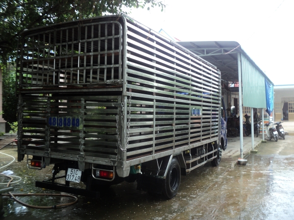 Cải tạo xe chở gia súc, gia cầm - Cải Tạo Thiết Kế Đóng Mới Thùng Tải - Công Ty TNHH Hồng Khải Nguyễn